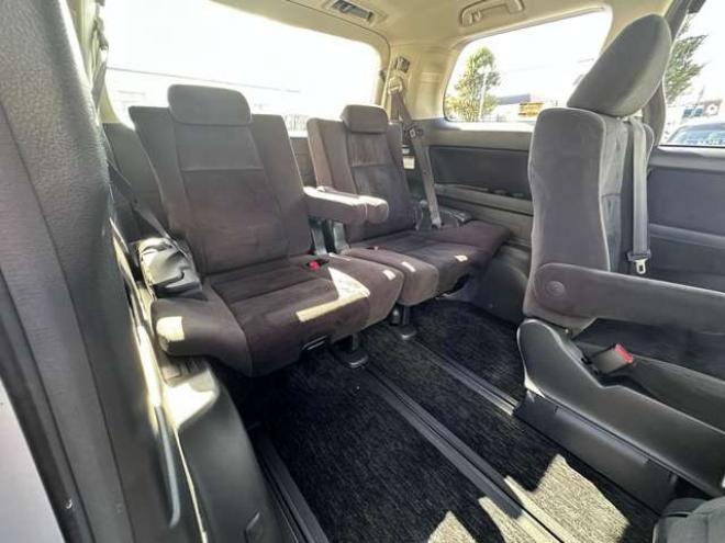 ヴェルファイア2.4 Z プラチナセレクション 4WD　両側パワースライドドア　HDDナビ　フルセグTV　バックモニター　プッシュスタート　横滑り防止装置　コーナーセンサー　パワーバックドア　純正アルミホイール　純正エンンジンスターター 2400