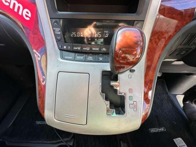 ヴェルファイア2.4 Z プラチナセレクション 4WD　両側パワースライドドア　パワーバックドア　スマートキーETC　ナビ　Bluetooth　地デジ　純正18インチアルミホイール夏　横滑り防止装置　コーナーセンサー　プッシュスタート 2400