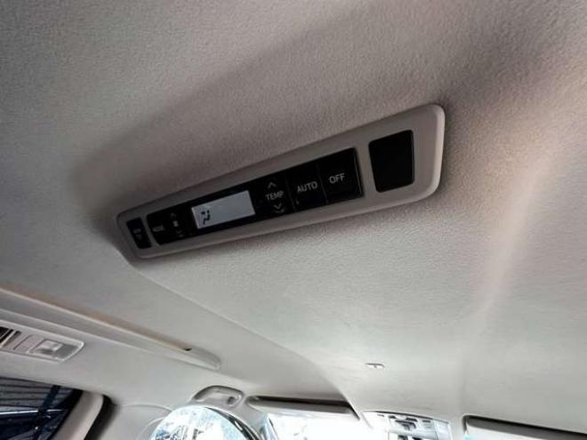 ヴェルファイア2.4 Z プラチナセレクション 4WD　両側パワースライドドア　パワーバックドア　スマートキーETC　ナビ　Bluetooth　地デジ　純正18インチアルミホイール夏　横滑り防止装置　コーナーセンサー　プッシュスタート 2400