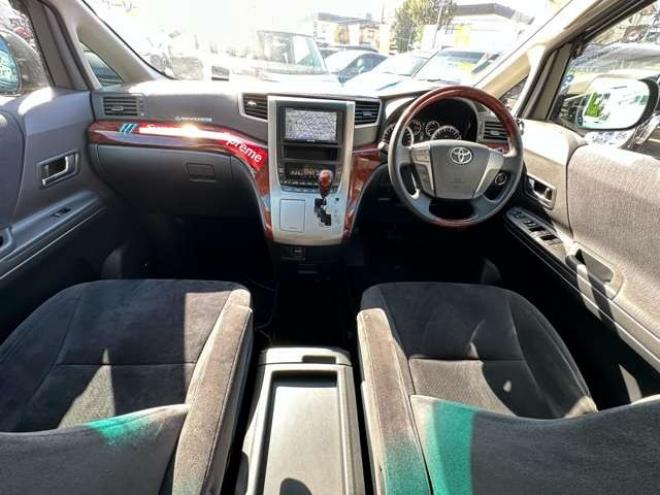 ヴェルファイア2.4 Z プラチナセレクション 4WD　両側パワースライドドア　パワーバックドア　スマートキーETC　ナビ　Bluetooth　地デジ　純正18インチアルミホイール夏　横滑り防止装置　コーナーセンサー　プッシュスタート 2400