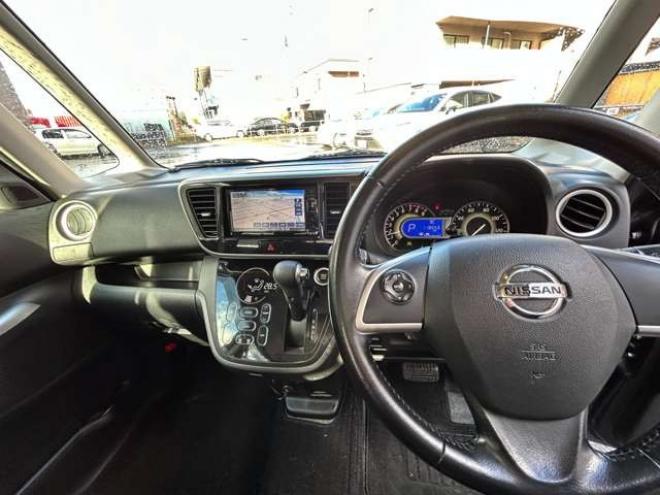 デイズルークスハイウェイスターX Gパッケージ 4WD　ナビフルセグTV　バックモニター　エンジンスターター　　　インテリジェントキー　パワースライドドア 660