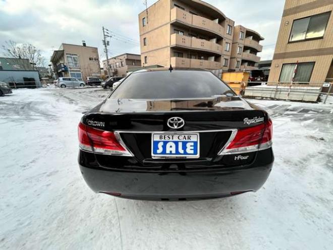 クラウンロイヤル 2.5 ロイヤル i-Four 4WD　ナビバックモニターフルセグTV　エンジンスターター　夏冬タイヤ付き　クルーズコントロール 2500