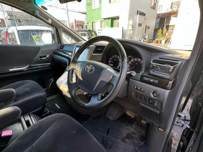 ヴェルファイア2.4 Z プラチナセレクションII タイプゴールド 4WD　両側パワースライドドア　Bluetooth　ALPINEフリップダウンモニター　イクリプスナビ　パワーバックドア　ETC　社外アルミホイール冬　バックカメラ　横滑り防止装置　コーナセンサー　プッシュスタート 2400