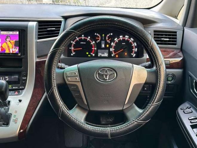 ヴェルファイア2.4 Z 4WD　両側パワースライドドア　寒冷地仕様　社外ナビ　ワンセグTV ETC　横滑り防止装置　コーナーセンサー　プッシュスタート　パワーバックドア　純正18インチアルミホイール夏　社外アルミホイール冬　バックカメラ 2400