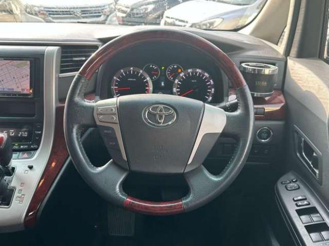 ヴェルファイア2.4 Z 4WD　片側パワースライドドア　寒冷地仕様　地デジ　Bluetooth　プッシュスタート　ETC　純正アルイホイール　社外アルミホイール冬　バックモニター　横滑り防止装置　コーナセンサー　インテリキー 2400