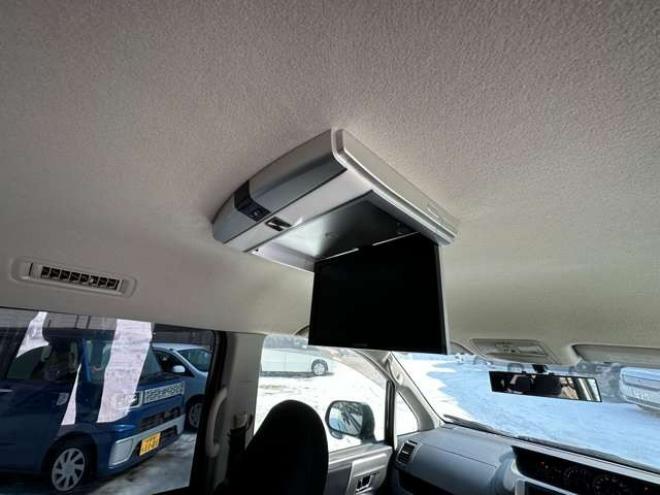 ヴォクシー2.0 ZS 4WD　両側パワースライドドア　プッススタート 2000