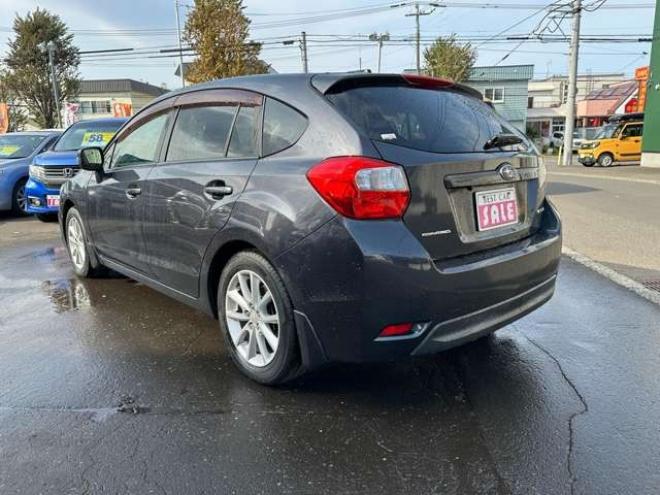 インプレッサスポーツ 2.0 i アイサイト 4WD　プッシュスタート　アイドリングトップ　横滑り防止　ETC　レーンキープアシスト　衝突軽減ブレーキ　コーナーセンサー　純正アルミホイール夏　クルーズコントロール 2000