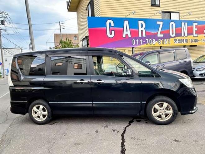 セレナ2.0 ハイウェイスター 4WD　ナビTVバックモニタークルーズコントロール 2000