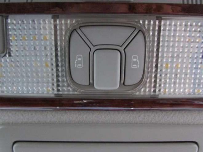 エスティマ2.4 アエラス 4WD　両側パワースライドドア/コーナーセンサー/キセノンヘッドライト/LEDフォグ/クルーズコントロール/ETC/ 2400