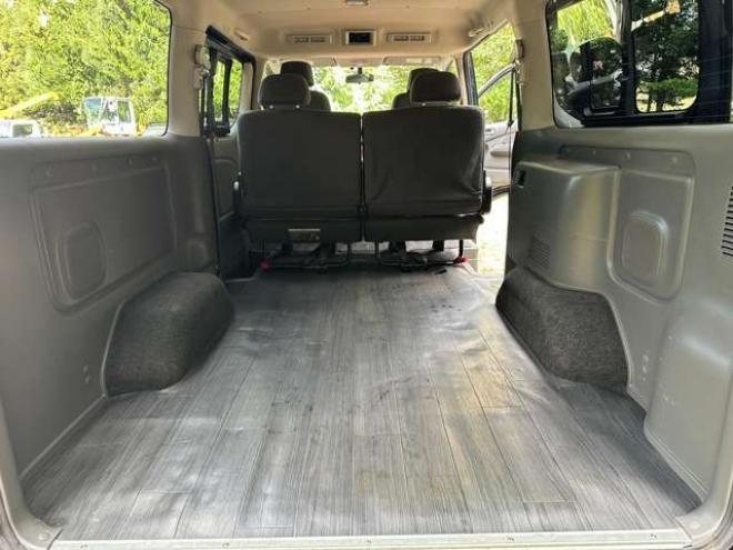キャラバンNV350 2.5 プレミアムGX ロングボディ ディーゼルターボ 4WD　パワステ　パワーウィンドウ　純正ナビ　社外アルミ　ABS　リアヒーター　フルセグ　バックカメラ　ETC　キーレス　両側スライドドア 2500