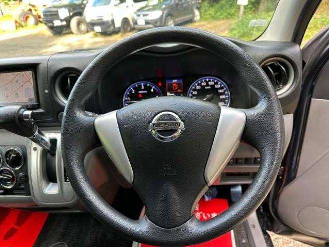 キャラバンNV350 2.5 プレミアムGX ロングボディ ディーゼルターボ 4WD　パワステ　パワーウィンドウ　純正ナビ　社外アルミ　ABS　リアヒーター　フルセグ　バックカメラ　ETC　キーレス　両側スライドドア 2500