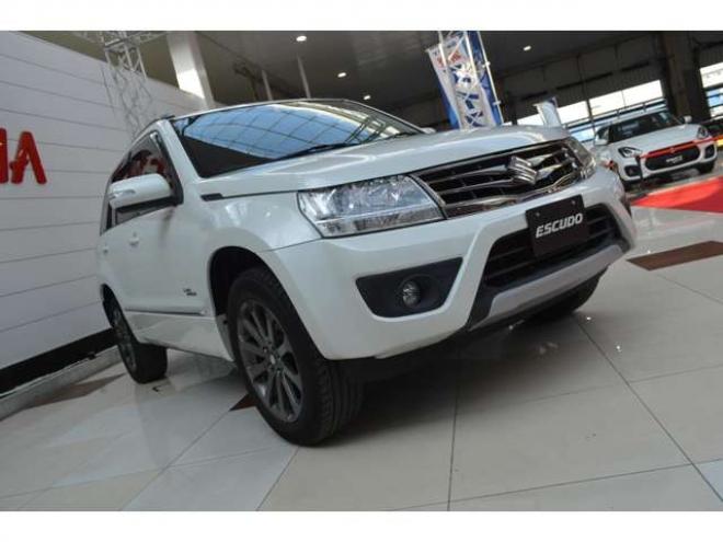 エスクード2.4 ランドブリーズ 4WD　ワンオーナー特別仕様車4WD横滑り防止装置クルーズコントロールSDナビTVバックカメラHIDライト電動ガラスサンルーフクルーズコントロール 2400