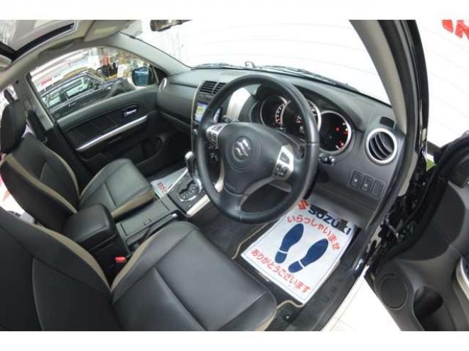 エスクード2.4 ランドブリーズ 4WD　特別仕様車サンルーフSDナビTVバックカメラ 2400