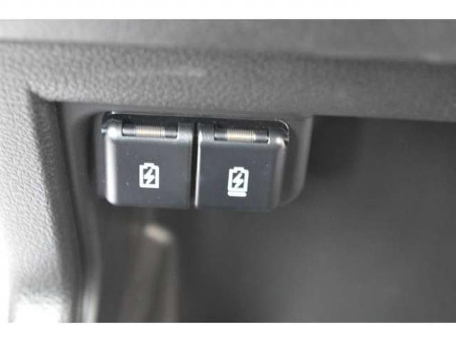 クロスビー1.0 ハイブリッド MZ 4WD　ワンオーナー車ハイブリット4WDターボパドルシフトセーフティサポート搭載アダプティブクルーズコントロールアイドリングストップ全方位モニター付8インチナビTVバックカメラハイビームアシストLEDライト 1000