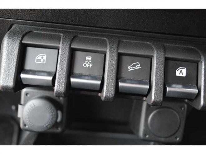 ジムニーXC 4WD　ワンオーナー4WDターボオートマチックセーフティサポート搭載デュアルセンサーブレーキサポート誤発信抑制機能ドライブレコーダーLEDライトクルーズコントロール 660