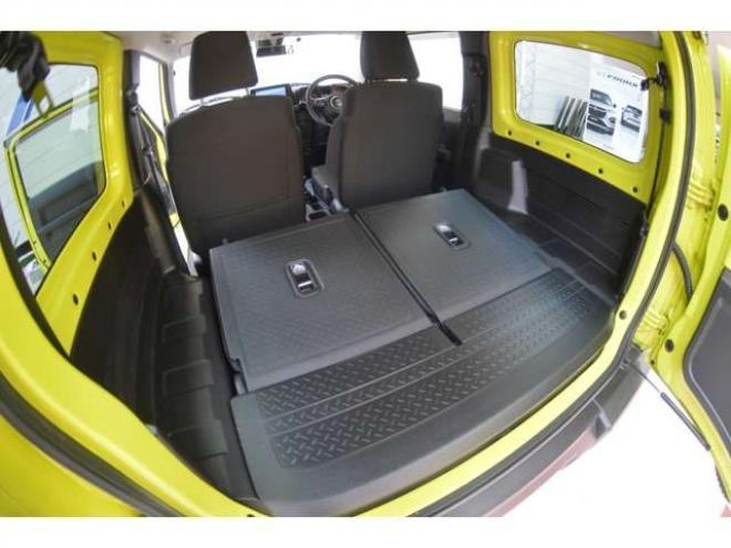 ジムニーXC 4WD　ワンオーナー車5速マニュアル4WDターボセーフティサポート搭載8インチナビTVドライブレコーダーLEDライトETCクルーズコントロール純正マットフラップ 660