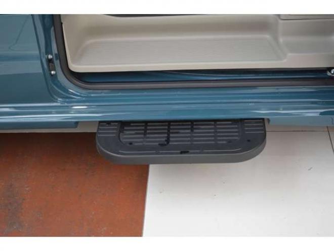 エブリィワゴン PZターボスペシャル 4WD　ワンオーナー車4WDターボセーフティサポート搭載アイドリングストップ横滑り防止装置8インチナビTVバックカメラ両側オートスライドドアオートステップリアパーキングセンサーハイビームアシストLED 660