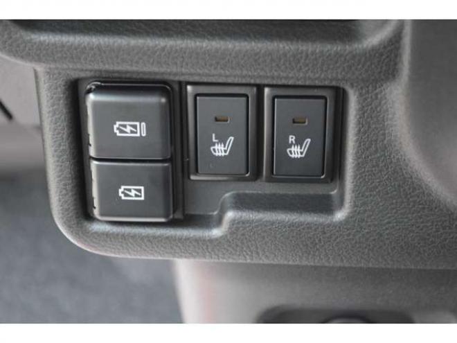 ワゴンRスマイルハイブリッド X 4WD　クリームコーデセーフティサポートスズキコネクト対応9インチ全方位ナビLEDハイブリット4WDセーフティサポート搭載アイドリングストップハイビームアシストLEDライト両側オートスライドドアパーキングセンサー 登録済未使用車 660