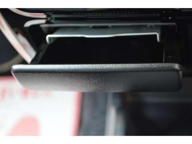 ジムニーランドベンチャー 4WD　ワンオーナー特別仕様車パートタイム4WDターボSDナビTVハーフレザーシートヒーター禁煙車マッドフラップ純正16インチアルミホイル 660