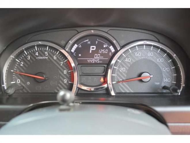 ジムニーランドベンチャー 4WD　ワンオーナー特別仕様車パートタイム4WDターボSDナビTVハーフレザーシートヒーター禁煙車マッドフラップ純正16インチアルミホイル 660