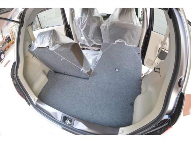 ラパンLC 660 ハイブリッド X 4WD　ハイブリット4WD全方位モニタ用カメラパッケージセーフティサポート搭載スズキコネクト対応機装着車ハイビームアシストLEDライト横滑り防止装置シートヒーター 登録済未使用車 660