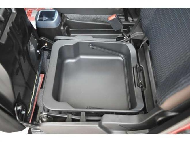 ハスラーJスタイル 4WD　ワンオーナー特別仕様車ハイブリッド4WDセーフティサポート搭載アイドリングストップ全方位モニター付9インチナビTVバックカメラハイビームアシストLEDライト 660