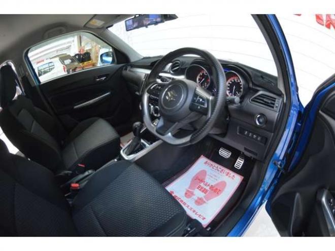 スイフト1.2 ハイブリッド RS セーフティパッケージ装着車 4WD　ワンオーナー車ハイブリッド4WDパドルシフトセーフティサポート搭載アイドリングストップ全方位モニター付8インチナビTVバックカメラLEDライトアダプティブクルーズコントロールドラレコ 1200