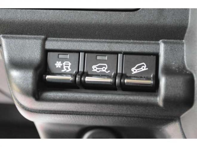 ハスラーJスタイル 4WD　ワンオーナー特別仕様車ハイブリッド4WDセーフティサポート搭載横滑り全方位モニター付9インチナビTVバックカメラ横滑り防止装置ハイビームアシストLEDビルトインETC 660