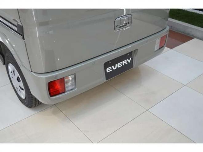 エブリィジョイン ターボ ハイルーフ 4WD　届出済未使用車4WDターボCVTセーフティサポート搭載アイドリングストップ横滑り防止装置ディスプレイオーディオハイビームアシストLEDライト 660