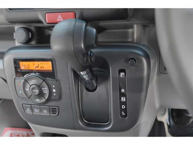 エブリィJリミテッド ハイルーフ 4WD　届出済未使用車4WDターボハイルーフセーフティサポート搭載アイドリングストップ両側オートスライドドア7インチワイドディスプレイオーディオハイビームアシストLEDライト後退時ブレーキサポート 660