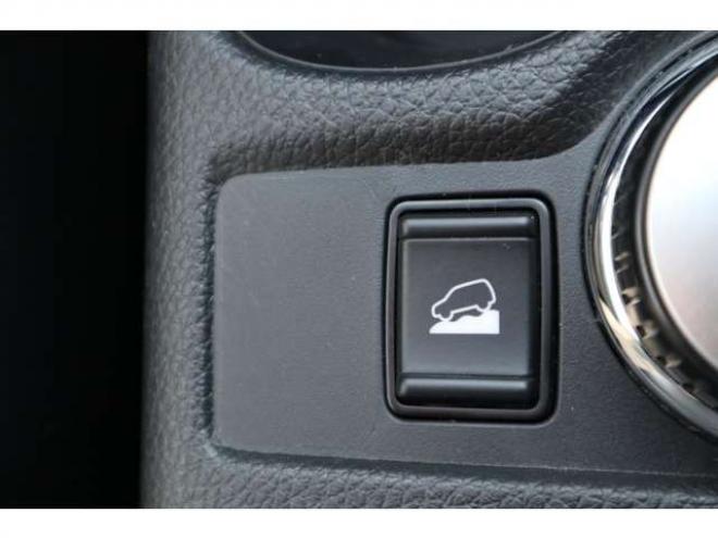 エクストレイル2.0 20S ハイブリッド 4WD　純正フルセグナビ　全方位モニター　ETC インテリジェントルームミラー　ヒルディセントコントロール 2000