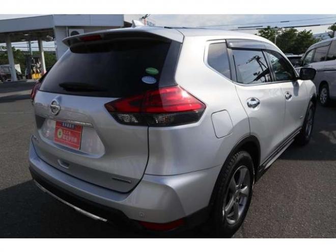 エクストレイル2.0 20S ハイブリッド 4WD　純正フルセグナビ　全方位モニター　ETC インテリジェントルームミラー　ヒルディセントコントロール 2000