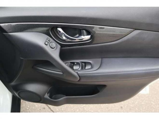 エクストレイル2.0 20X エマージェンシーブレーキパッケージ 2列車 4WD　社外ナビ　バックカメラ　前側ドラレコ 2000