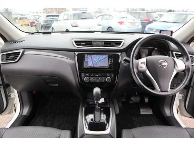 エクストレイル2.0 20X エマージェンシーブレーキパッケージ 2列車 4WD　社外ナビ　バックカメラ　前側ドラレコ 2000