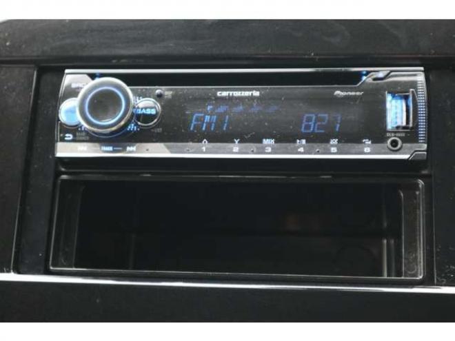 セレナ2.0 B 4WD　社外CDプレイヤー　アラウンドビューモニター　クルーズコントロール　エマージェンシーブレーキ　車線逸脱防止支援　パーキングセンサー 2000