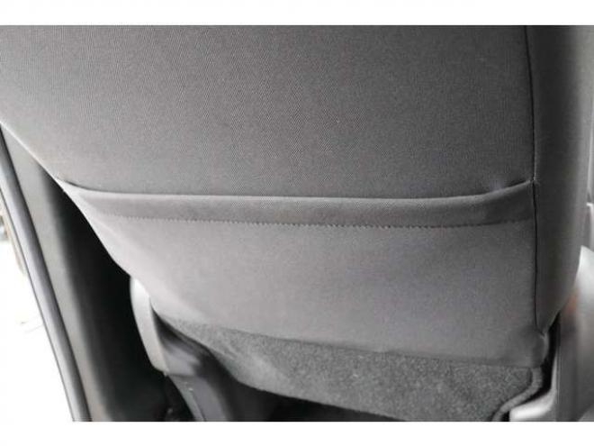 セレナ2.0 B 4WD　社外CDプレイヤー　アラウンドビューモニター　クルーズコントロール　エマージェンシーブレーキ　車線逸脱防止支援　パーキングセンサー 2000