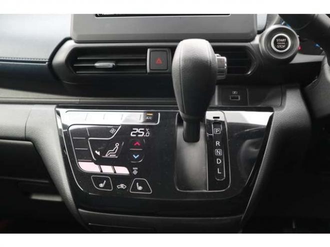 デイズハイウェイスターX 4WD　社外フルセグナビ　アラウンドビューモニター　LEDヘッドライト　シートヒーター　エマージェンシーブレーキ　車線逸脱警報機能 660