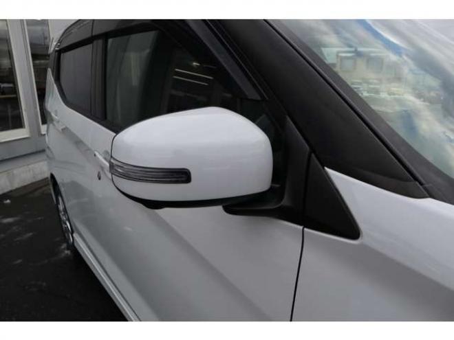 デイズハイウェイスターX 4WD　社外フルセグナビ　アラウンドビューモニター　LEDヘッドライト　シートヒーター　エマージェンシーブレーキ　車線逸脱警報機能 660