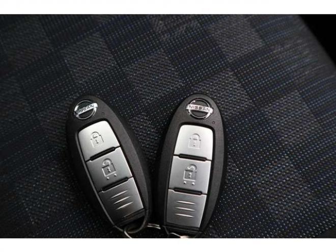 デイズハイウェイスターX 4WD　社外フルセグナビ　アラウンドビューモニター　LEDヘッドライト　シートヒーター　エマージェンシーブレーキ　車線逸脱警報機能 660