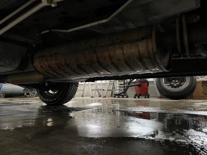 デリカＤ：５　本州仕入　ワンオーナー　寒冷地仕様　禁煙車　両側パワースライドドア　アルパインリアモニター　新品ＴＯＹＯホワイトレター　新品ＪＡＯＳブラックマッドガード　社外１６ＡＷ＋スタッドレスタイヤ付　ＥＴＣ 4WD 2400 5Dr