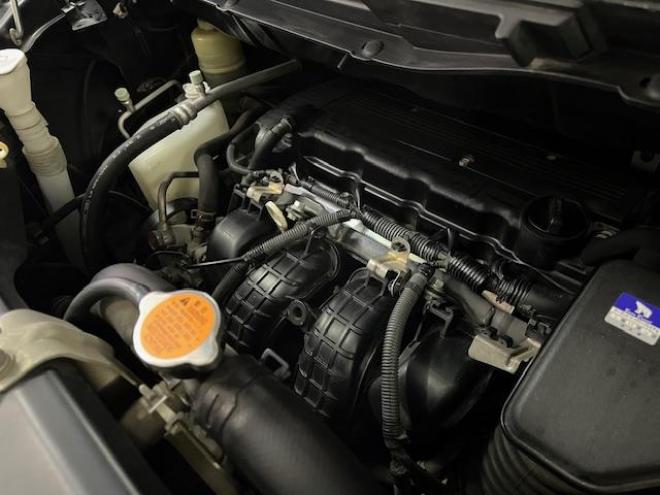 デリカＤ：５　本州仕入　ワンオーナー　寒冷地仕様　禁煙車　両側パワースライドドア　アルパインリアモニター　新品ＴＯＹＯホワイトレター　新品ＪＡＯＳブラックマッドガード　社外１６ＡＷ＋スタッドレスタイヤ付　ＥＴＣ 4WD 2400 5Dr