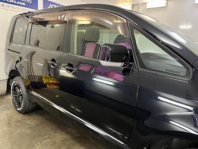 デリカＤ：５　本州仕入　ワンオーナー　寒冷地仕様　禁煙車　両側パワースライドドア　アルパインリアモニター　新品ＴＯＹＯホワイトレター　新品ＪＡＯＳブラックマッドガード　社外１６ＡＷ＋スタッドレスタイヤ付　ＥＴＣ 4WD 2400 5Dr