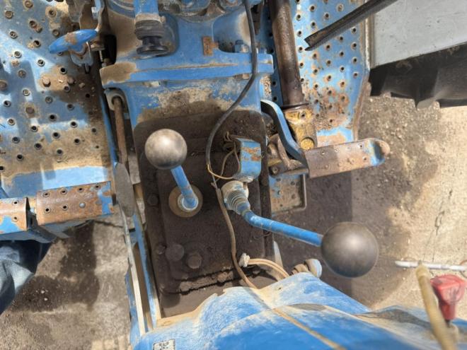 トラクターFORD 3910　CA414C　4WD