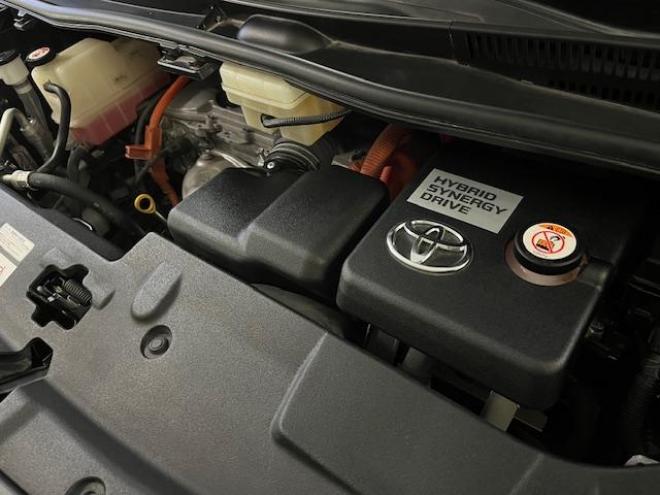 アルファードハイブリッド本州仕入　禁煙車　モデリスタエアロ　純正１０インチビッグナビ　純正リアフリップダウンモニター　フルセグ地デジ　ＤＶＤ再生　Ｂｌｕｅｔｏｏｔｈ　デジタルインナーミラー　シーケンシャルウィンカー　ＥＴＣ 4WD 2500 5Dr