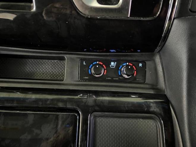 アルファードハイブリッド本州仕入　禁煙車　モデリスタエアロ　純正１０インチビッグナビ　純正リアフリップダウンモニター　フルセグ地デジ　ＤＶＤ再生　Ｂｌｕｅｔｏｏｔｈ　デジタルインナーミラー　シーケンシャルウィンカー　ＥＴＣ 4WD 2500 5Dr