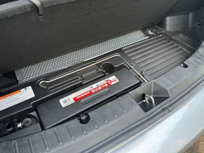 インプレッサXVハイブリッド 2.0i 4WD　ナビ　ワンセグ　アルミホイール　クルーズコントロール　ABS　横滑り防止装置　盗難防止装置　パワステ　パワーウィンドウ　スマートキー　キーレスエントリー　MTモード付　アイドリングストップ　ETC 2000