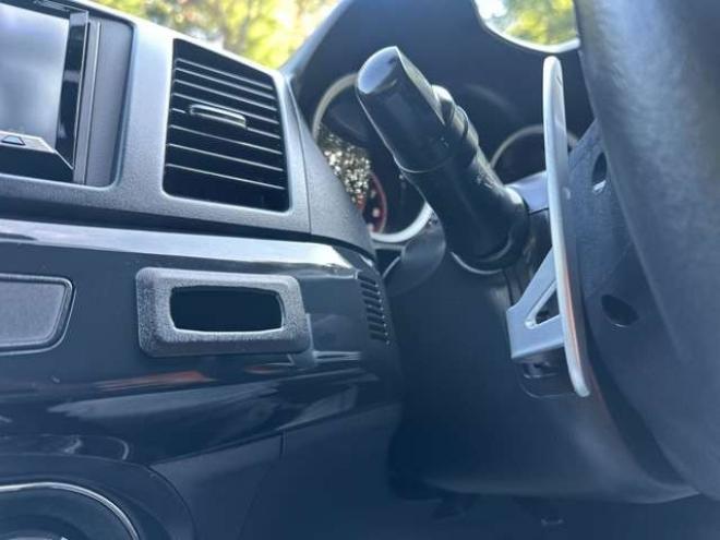 ギャランフォルティス 2.0 ラリーアート 4WD　社外ナビ　フルセグ　バックカメラ　ドラレコ　パワーウィンドウ　パワステ　ABS　キーレスエントリー　盗難防止装置　　クルーズコントロール 2000