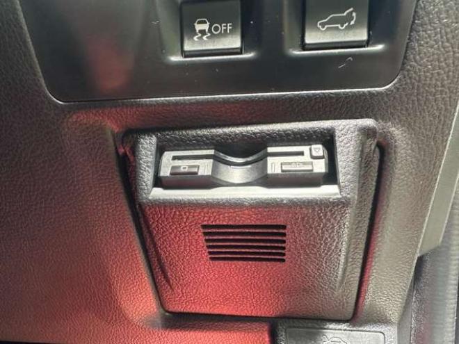 フォレスター2.0 tS 4WD　300台限定車/ターボ/社外ナビ/Bカメラ/電動リアゲート 2000