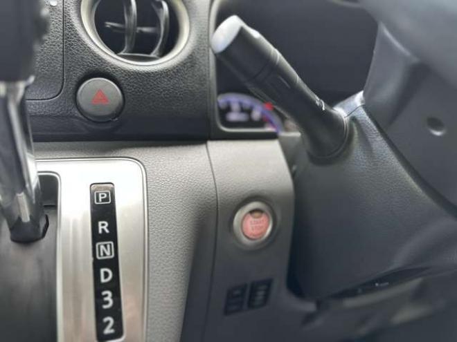 キャラバンNV350 2.5 プレミアムGX ロングボディ ディーゼルターボ 4WD　パワステ　パワーウィンドウ　純正ナビ　社外アルミ　ABS　リアヒーター　フルセグ　バックカメラ　ETC　キーレス　両側スライドドア 2500