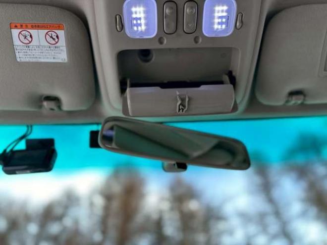 ランドクルーザー100 4.2 VXリミテッド ディーゼルターボ 4WD　エンジンスターター　ETC 純正アルミ　純正ナビ　電動シート　シートヒーター　コンソールクーラーBOX　バックカメラ　パワステ　パワーウィンドウ　クルーズコントロール　ABS 4200